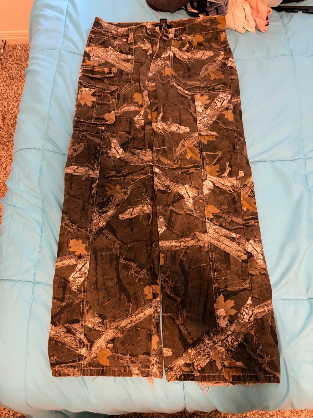 Forever 21 Camo jeans M